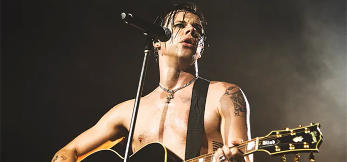 Yungblud Ordered by Doctor to Cancel Remaining 2025 Tour Dates Due to Health Concerns: 'This Is So Hard for Me to Do' 1