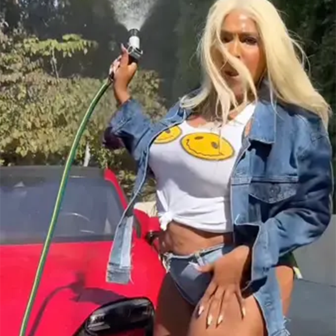 Lizzo Calls Out Sydney Sweeney American Eagle Jeans Ad in New Song