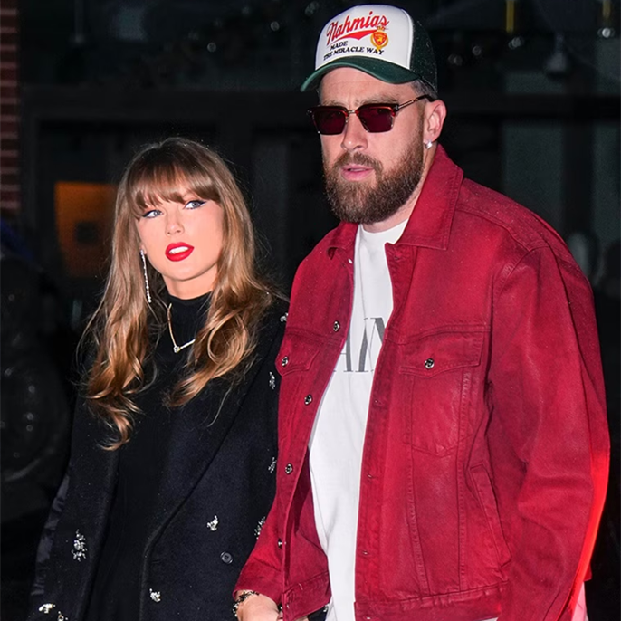 Taylor Swift Sets Record Straight on Travis Kelce Relationship Status