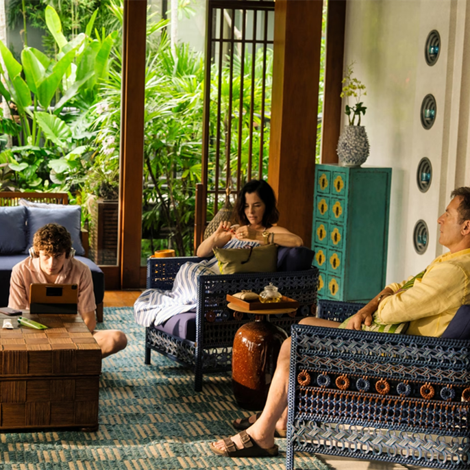 White Lotus Star Jason Isaacs Reveals Show’s "Very Low" Paycheck Per Episode