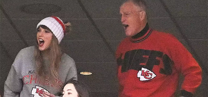 Taylor Swift Honors Dad Scott with $1 Million Donation to American Heart Association After Bypass Surgery 1