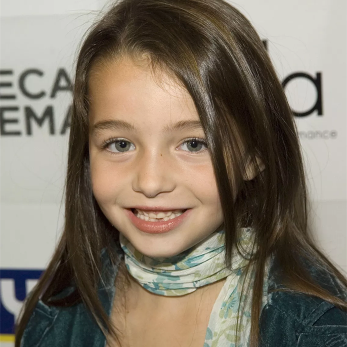 Former Child Actress Sophie Nyweide, Who Starred in Noah and Margot at the Wedding, Dies at 24