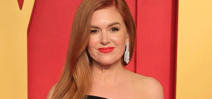 Isla Fisher says she’s embracing her 'new version of life' following divorce 1