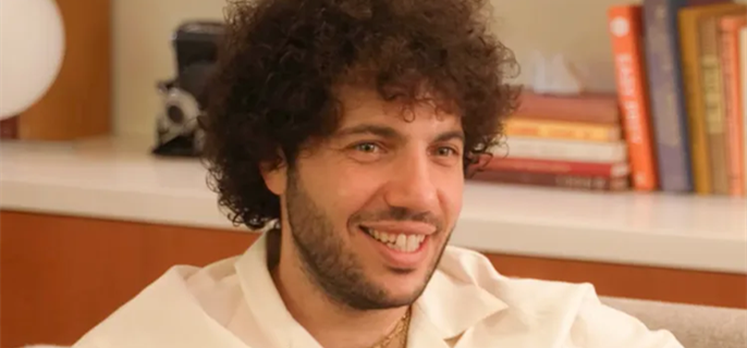 Benny Blanco Clarifies His Hygiene Habits After Dirty Feet Backlash: 'I Know I Smell Good' 1