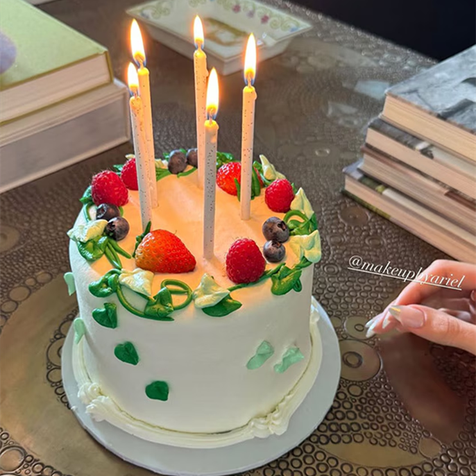 Kylie Jenner Celebrates Late Hairstylist Jesus Guerrero’s “Heavenly Birthday” in Emotional Tribute