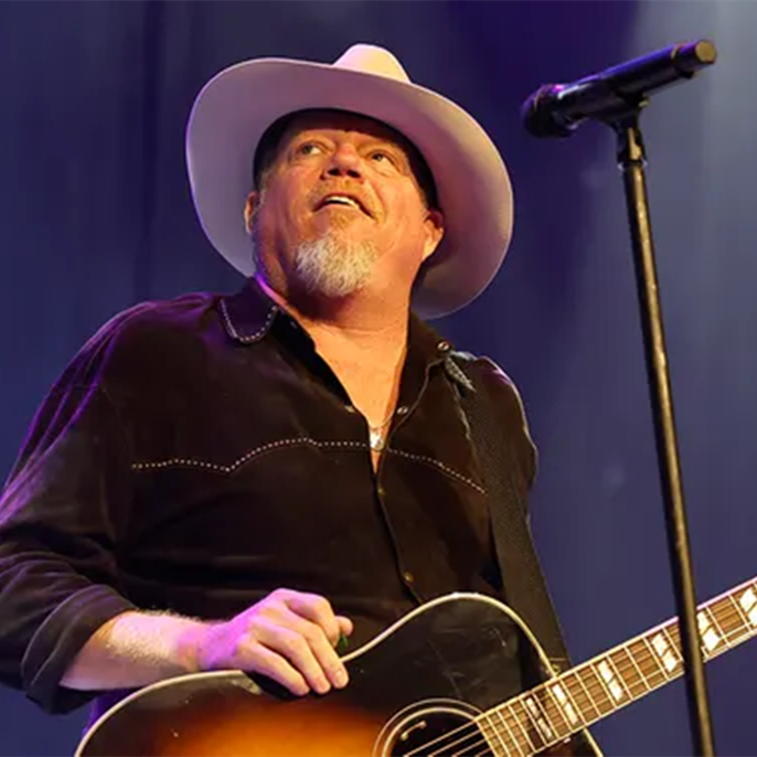 Country singer Pat Green's family members missing in deadly central Texas floods