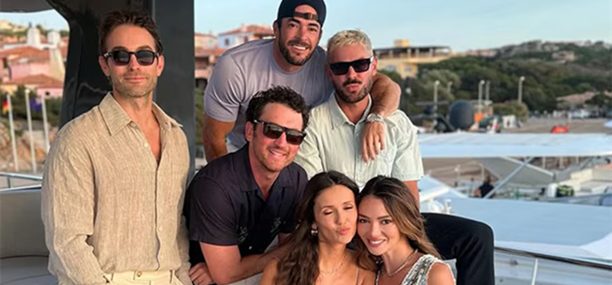 Zac Efron Debuts Bleach Blonde Hair Transformation During Vacation With Nina Dobrev 1