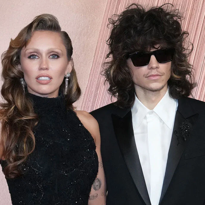 Miley Cyrus fuels engagement rumours, shows off eye-catching ring