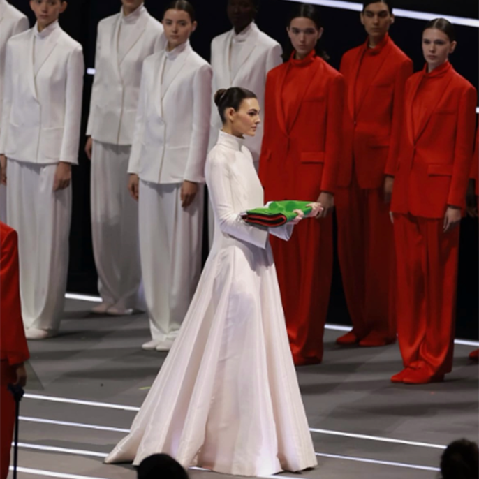 Leonardo DiCaprio's girlfriend Vittoria Ceretti given 'greatest honor of her life'