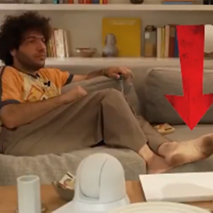 Benny Blanco Showing Off His Dirty Feet on Camera Is Sending the Internet Into a Frenzy