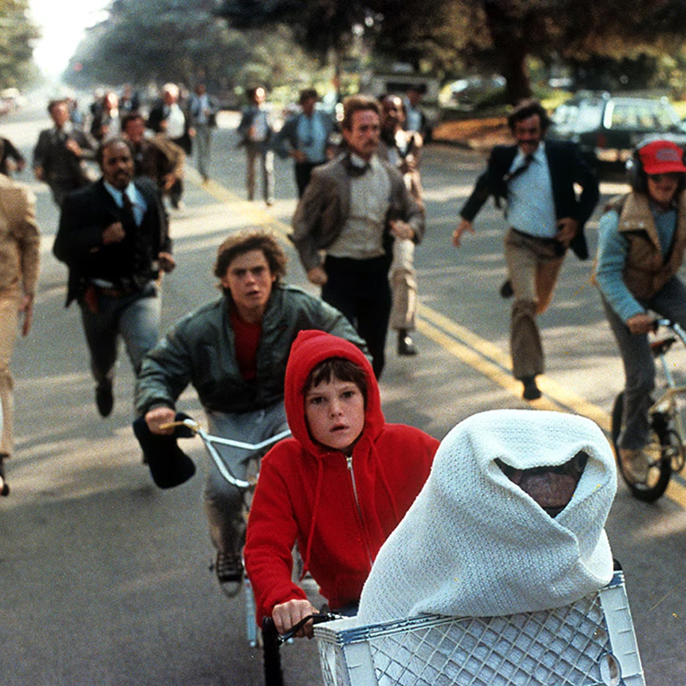 E.T.'s Henry Thomas Gives Rare Interview on Not Handling Child Stardom Well