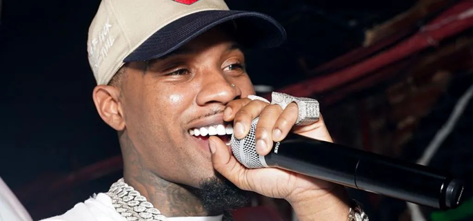 Rapper Tory Lanez stabbed 14 times in California prison attack 1