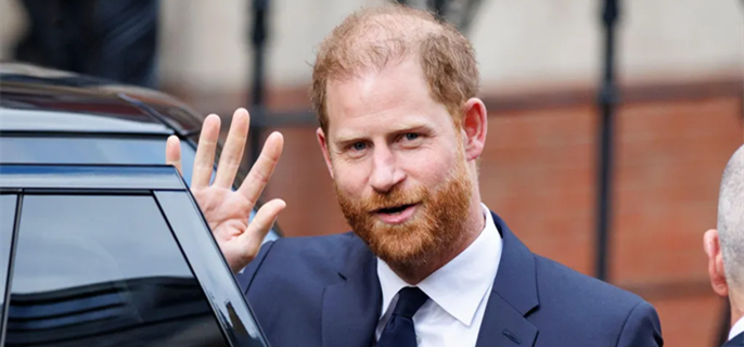 Liz Hurley says microphones put on windows, privacy trial hears 1