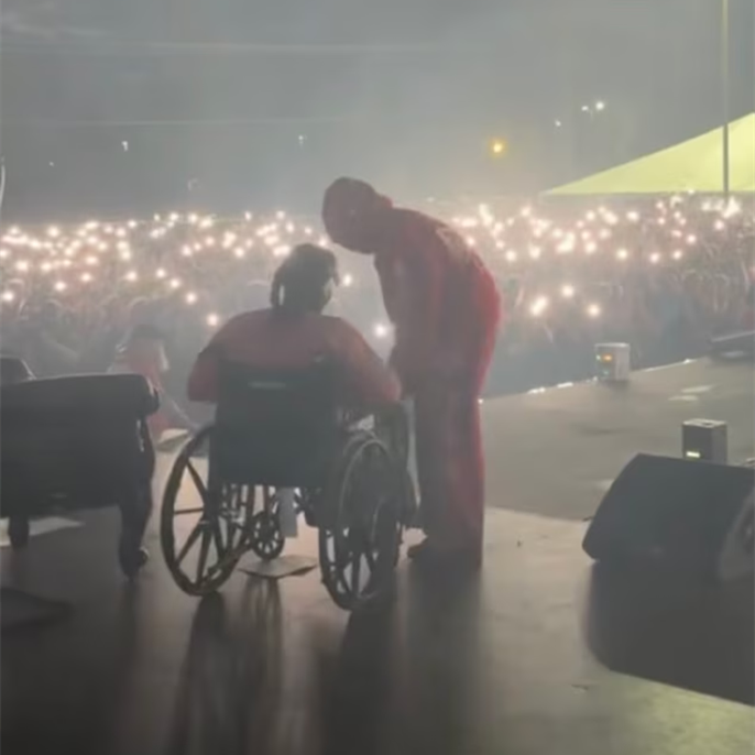 Offset Returns to the Stage in a Wheelchair For First Performance After Getting Shot