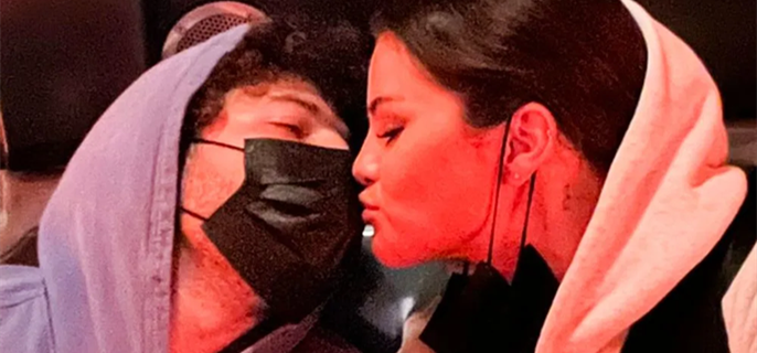 Selena Gomez and Boyfriend Benny Blanco Share Intimate Moment on “Cars”-Themed Ride During Disneyland Date 1