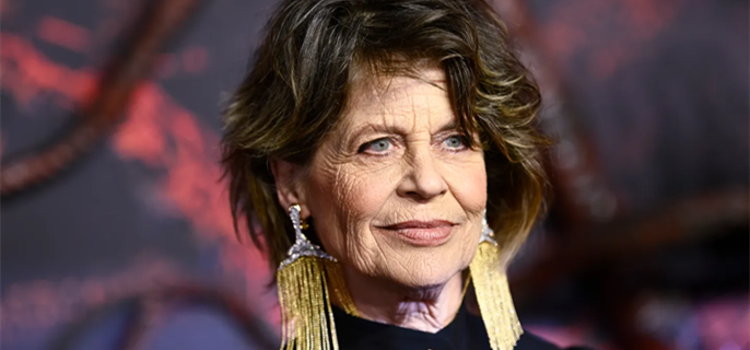 ‘Stranger Things’ Star Linda Hamilton Rejects Anti-Aging Obsession: “This Is the Face I’ve Earned” 1