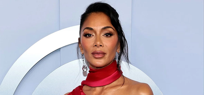 Nicole Scherzinger jokes about front-row sleeper at her concert 1