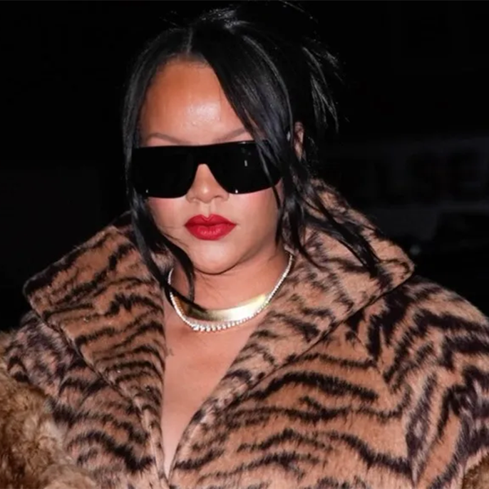 Rihanna&rsquo;s Studio Sneak Peek Has Fans Excited for Potential New Music