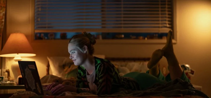 Elle Fanning gets candid about bold scenes in 'Margo's Got Money Troubles' 1