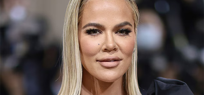 High School Teacher Details “Overwhelming” Reactions to Khloe Kardashian’s Flirty Comment 1