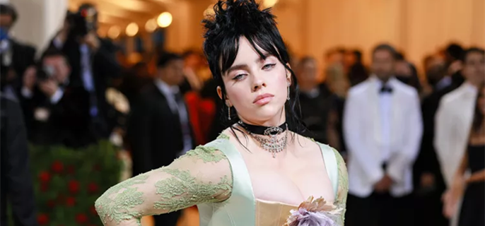 Billie Eilish Reacts to “Trash” Met Gala Look Comments: “I Wasn’t There, That’s AI” 1
