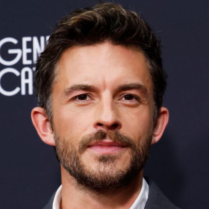 Jonathan Bailey Named People&rsquo;s Sexiest Man Alive