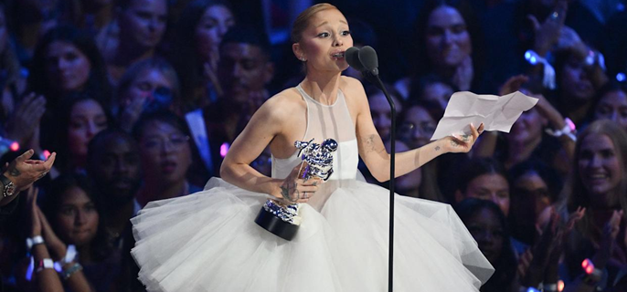 Ariana Grande says 'Eternal Sunshine' helped her heal from trauma during MTV VMAs speech 1