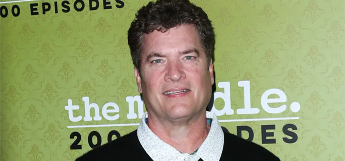 Friends and The Middle actor Pat Finn dies aged 60 1