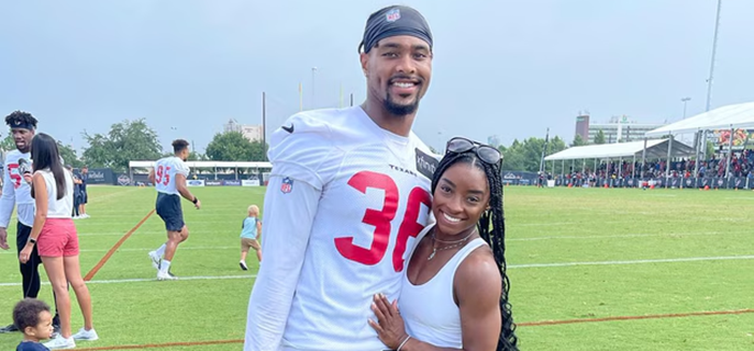 Simone Biles and Husband Jonathan Owens Show Major PDA to on His Game Day  1