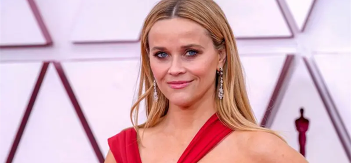Reese Witherspoon on writing a thriller: 'What do girls in bikinis have to do with solving crime?' 1