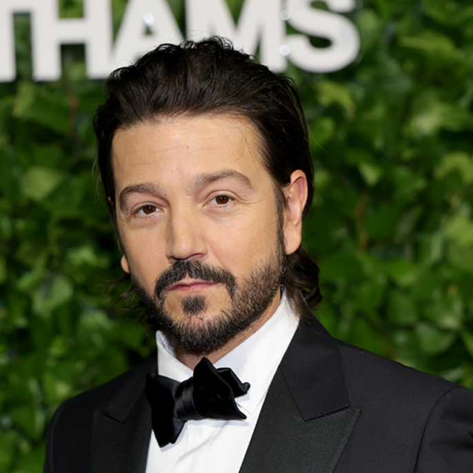 Diego Luna Slams Trump’s Immigration Policies, Says Immigrants “Are the Ones Who Build This Country”