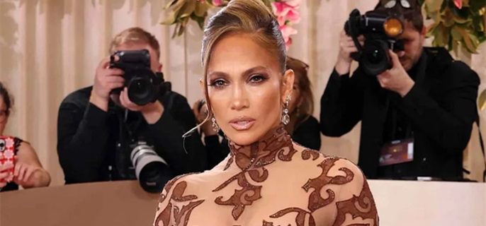Truth behind Jennifer Lopez's 'rude' Glambot moment laid bare 1