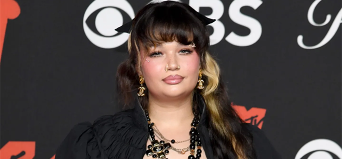 Lola Young Says She’s “Okay” After Collapsing During All Things Go Music Festival Performance 1