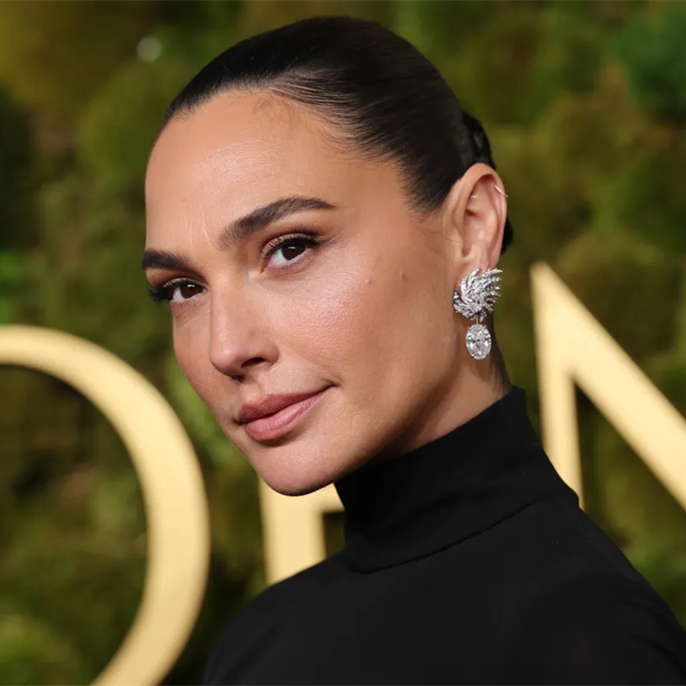 Gal Gadot to Receive Hollywood Icon Award at Women&rsquo;s Guild Cedars-Sinai Snow Ball Gala