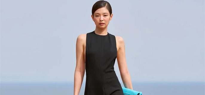 Blackpink’s Jennie Makes Runway Debut for Jacquemus’ Italy Show 1