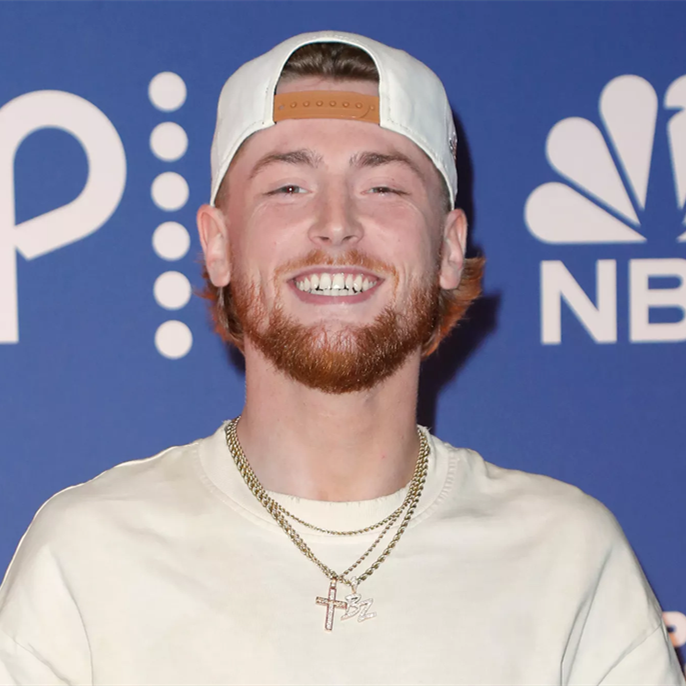 Bailey Zimmerman Declares 'We Should Legalize Tans' for Men — Especially Redheads!