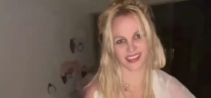 Britney Spears’ battle against her own demons turn unwinnable: ‘She needs rehab’ 1