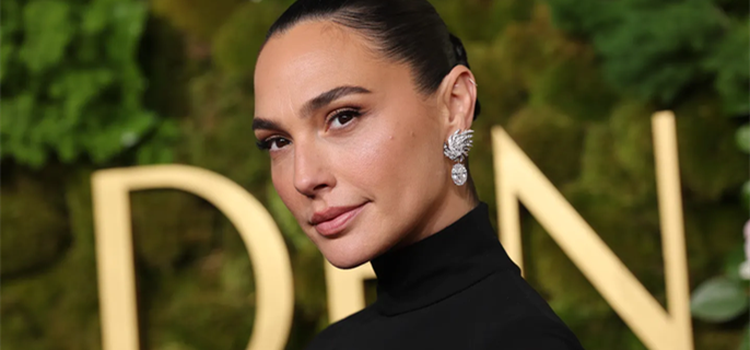Gal Gadot Gets Choked Up, Requests “Urgent” Prayers for Israeli Hostages Amid Gaza Conflict 1