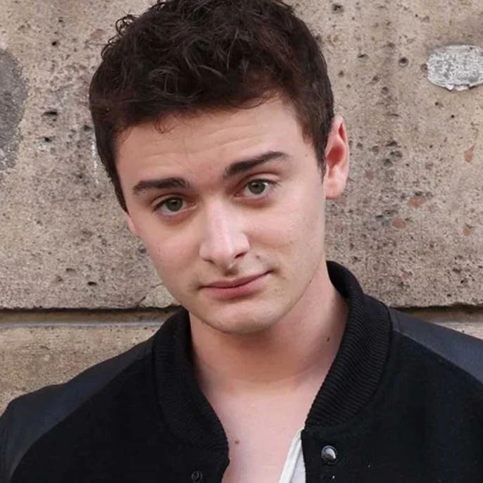 'Stranger Things' star Noah Schnapp shares heartfelt relationship update with fans