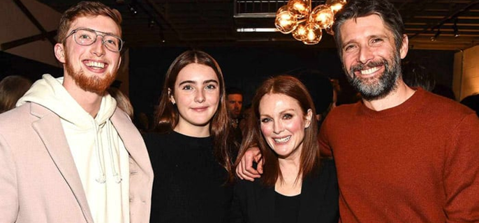 Julianne Moore turns son Caleb’s concert into a family affair 1