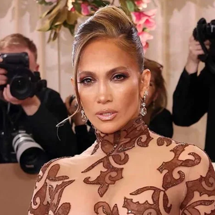 Truth behind Jennifer Lopez's 'rude' Glambot moment laid bare