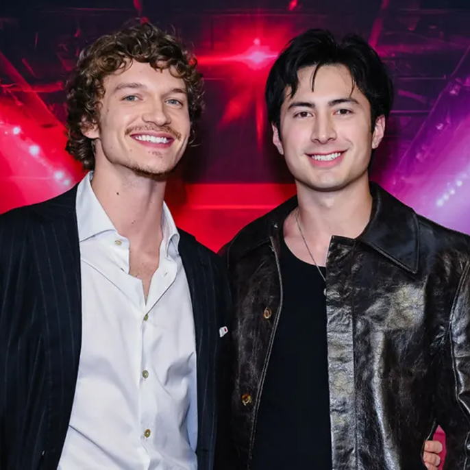 &lsquo;Heated Rivalry&rsquo; Stars Hudson Williams and Connor Storrie to Present at Golden Globes 