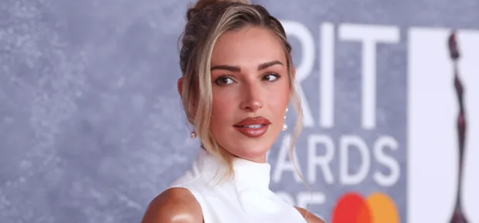 Louis Tomlinson's New Girlfriend Turns Heads in See-Through Dress and Bikini 1