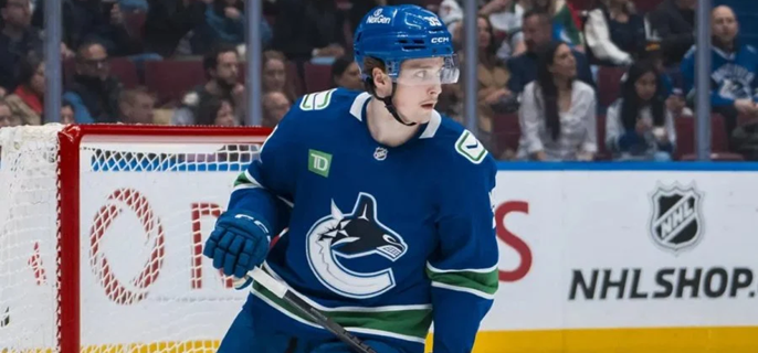 Vancouver Canucks call up Ty Mueller from Abbotsford as season nears end 1