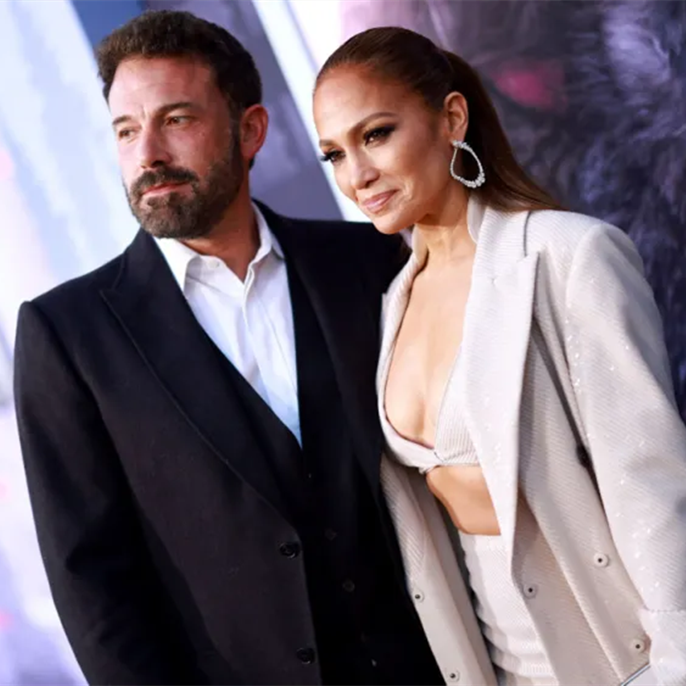 Jennifer Lopez and Ben Affleck Are Officially Divorced and Single