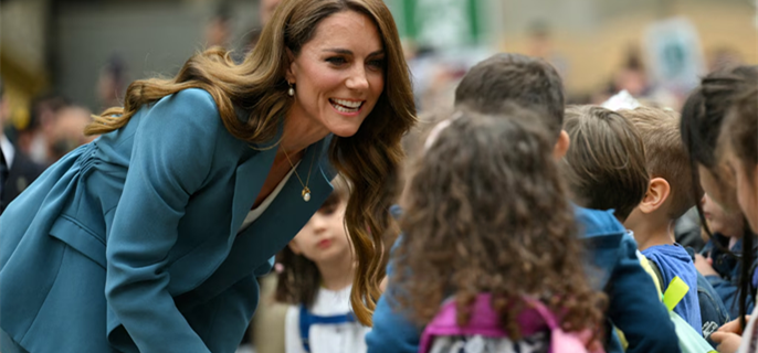 See Kate Middleton on First Overseas Trip Since Cancer Treatment 1