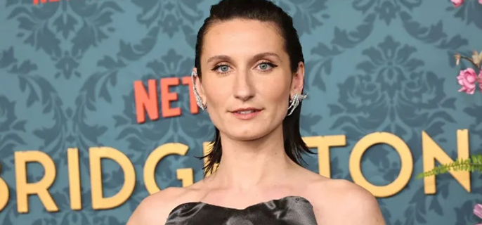 Bessie Carter hits back at 'nepo baby' claims 1