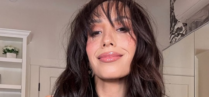 Cheryl Burke Slams Plastic Surgery Speculation—Again 1