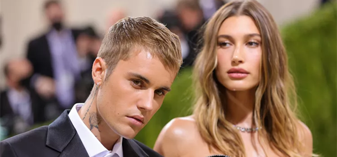 Hailey Bieber Supports Husband Justin During Rare Surprise Performance with SZA 1