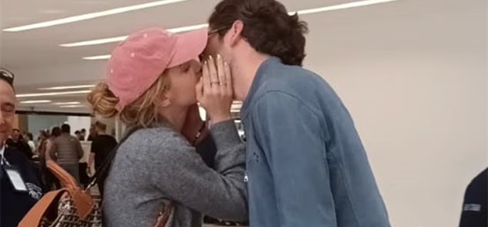 Emma Watson Sparks Romance Rumors with Gonzalo Hevia Baillères in Kissing Photos 1